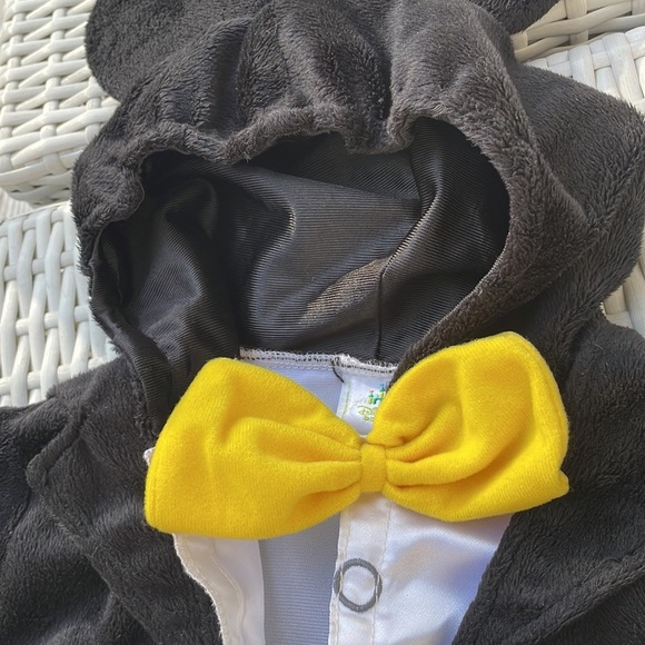 Disney Mickey Mouse 1pc Tux Costume Size 6-9 Months an 12 months - Picture 10 of 12